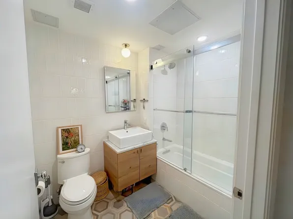 734 5th Avenue image 8 of 9