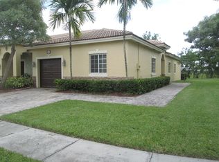 3302 NE 11th Dr, Homestead, FL 33033