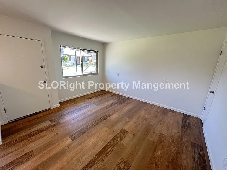 1181 Santa Ynez Ave #B — Photo 5