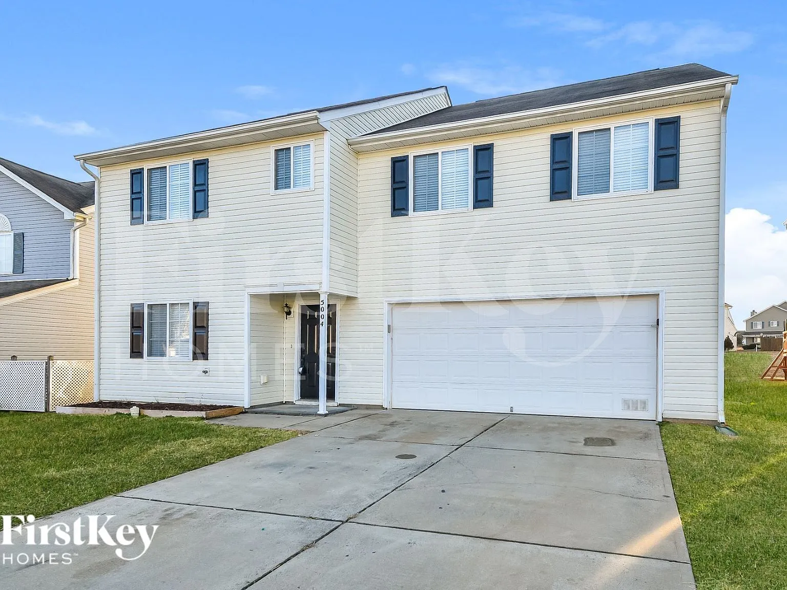 4 bed, 2.5 bath, 2544 sqft, $2,180 — Photo 2
