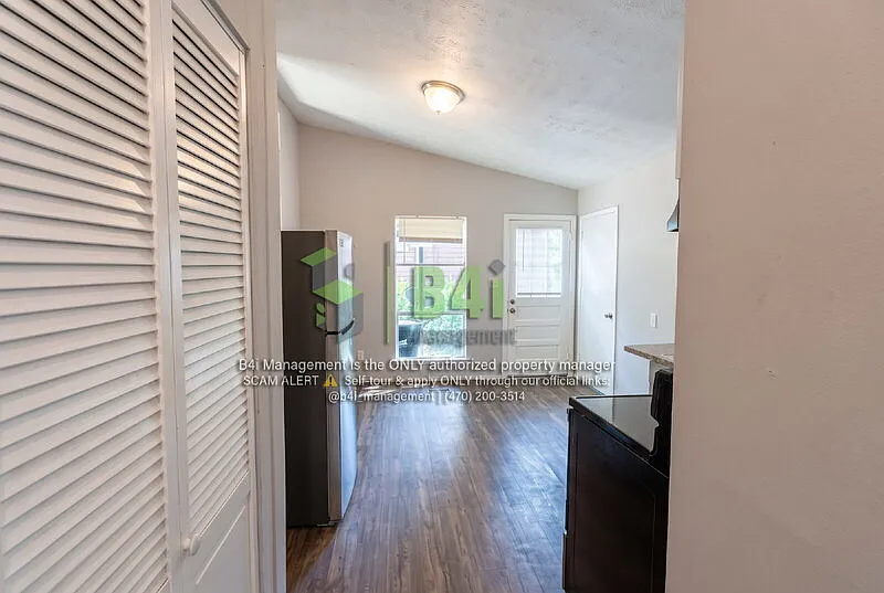 2 bed, 1.0 bath, 800 sqft, $825 — Photo 4