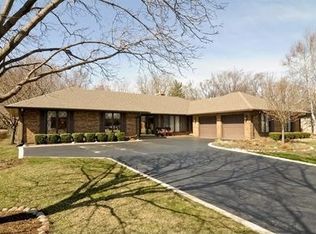 10 Prospect Ct, Prospect Heights, IL 60070