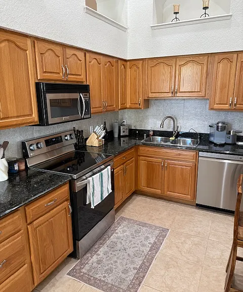 812 Ormond St — Photo 17