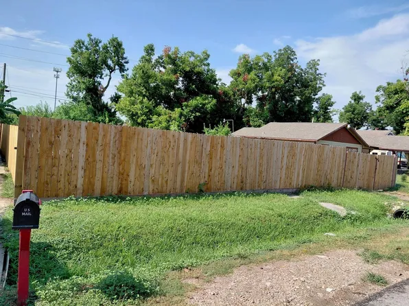 3210 Oklahoma St, Houston, TX 77093