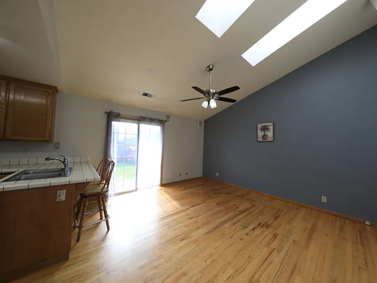 3121 Bonanza St — Photo 4