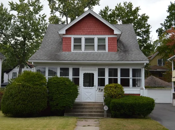 96 W Alvord St, Springfield, MA 01108