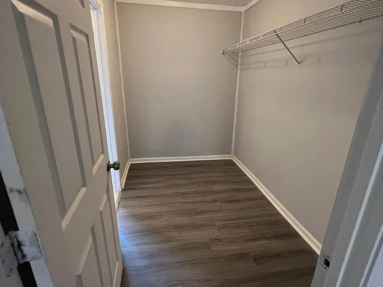 909 C St — Photo 13