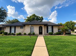 7510 Lumber Jack Dr, Houston, TX 77040