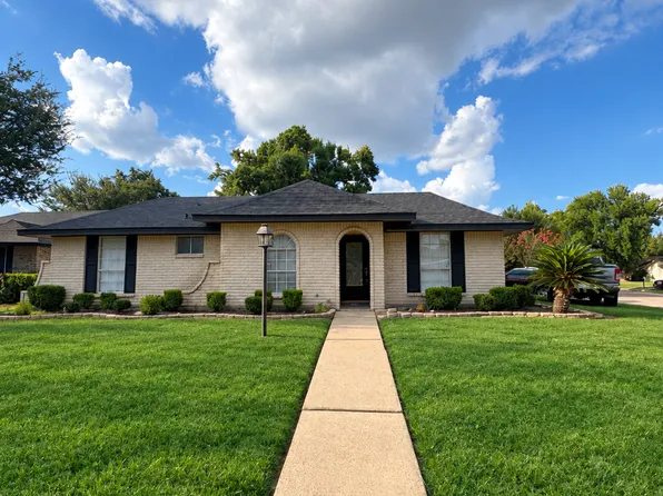 7510 Lumber Jack Dr, Houston, TX 77040
