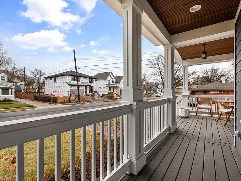 819 Irving Ave — Photo 46