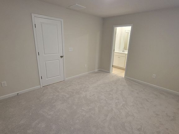5th image of 906 Powder Creek Dr