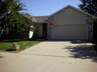 2006 N Parkridge St, Wichita, KS 67212