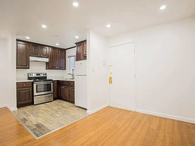 Montecito Ave 137 — Photo 4