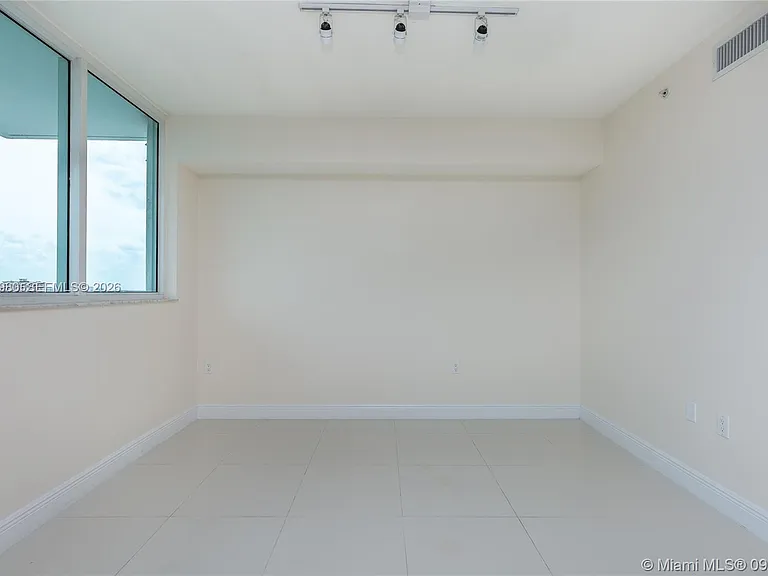 1871 NW South River Dr #902 — Photo 18