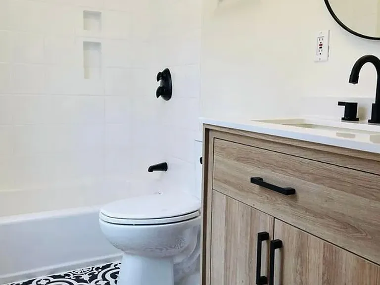 2121 Fairfax Ave #5 — Photo 5
