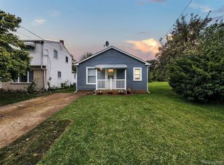 32723 Robeson St, Saint Clair Shores, MI
