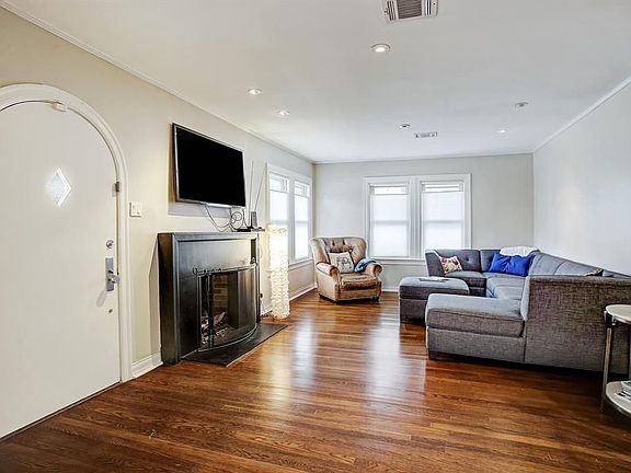 3rd image of 1841 Portsmouth St