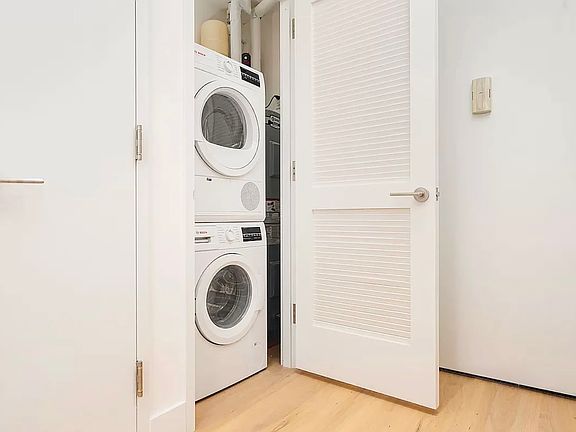 5th image of 378 Weirfield St APT 206