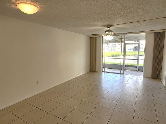 4th image of 8510 Sunrise Lakes Blvd #1002