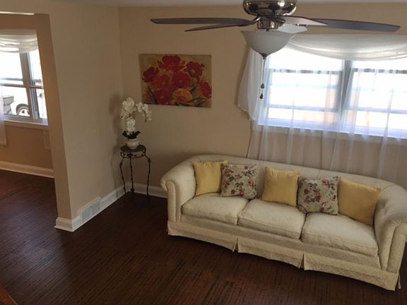 2nd image of 2531 Mansfield Ave