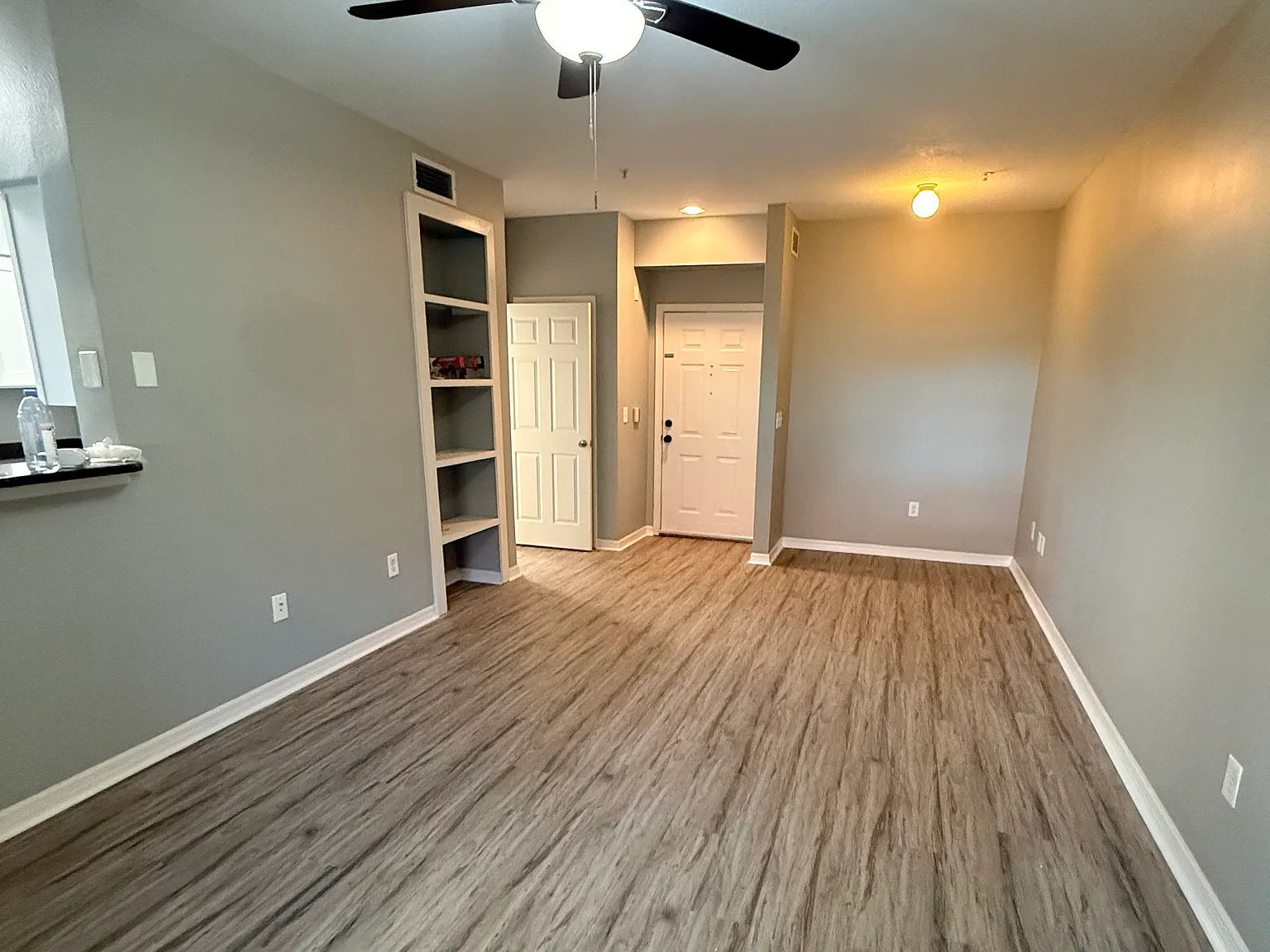 2 bed, 1000 sqft, $2,250 — Photo 3