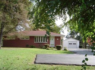 1915 E Main St, Petersburg, IN 47567