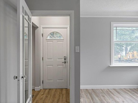 Front Entry Way