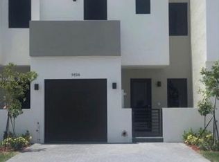 9154 SW 5th Ln, Miami, FL 33174