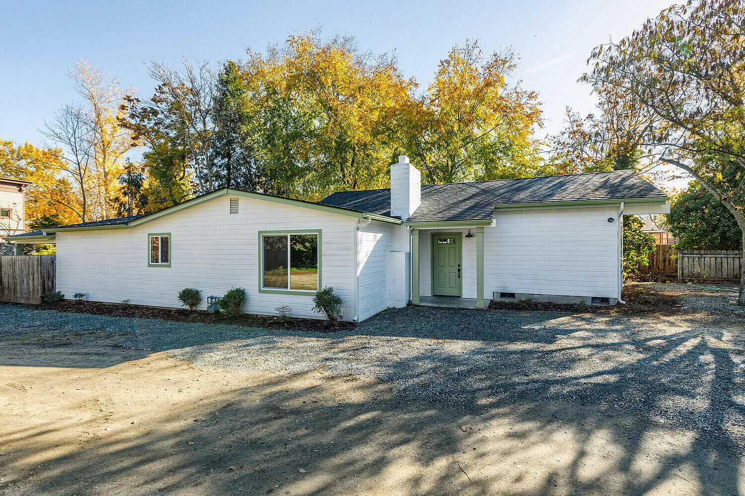 230 Blackstone Aly photo 1