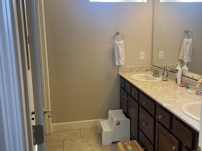 10510 Rollins Dr — Photo 20