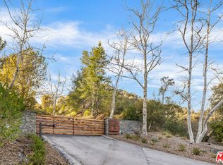 715 Crater Camp Dr, Calabasas, CA 91302