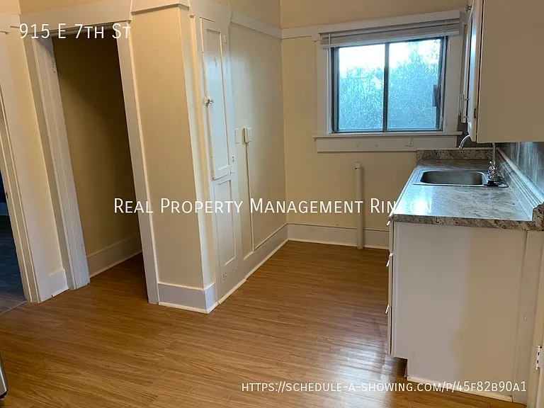 915 E 7th St — Photo 9