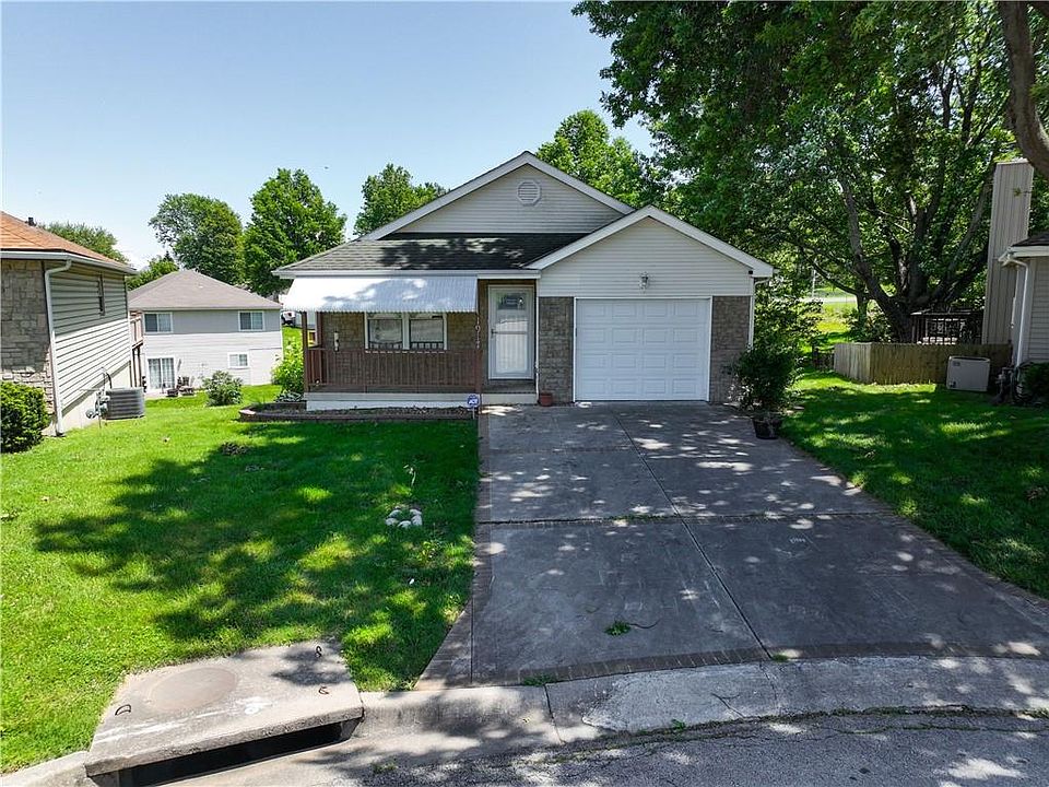 1st image of 1917 S Vista Ct