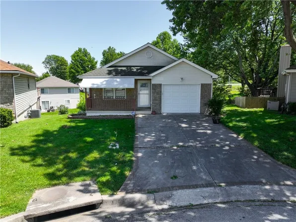 1917 S Vista Ct, Independence, MO 64057