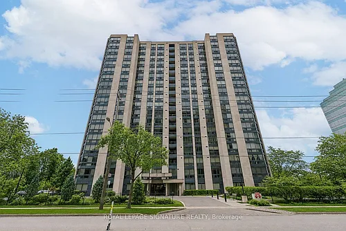 5 Kenneth Ave #205 Photo 1