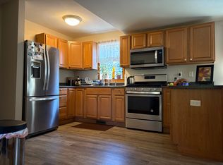 88 Lowell Rd, Hudson, NH 03051