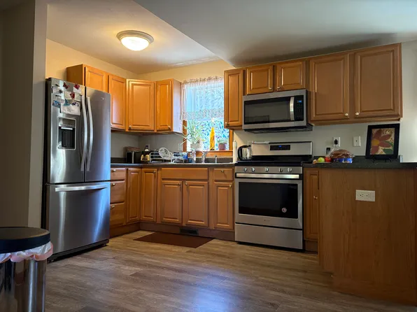 88 Lowell Rd, Hudson, NH 03051