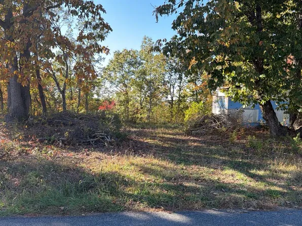 977 Stone Mill Rd, Hurt, VA 24563