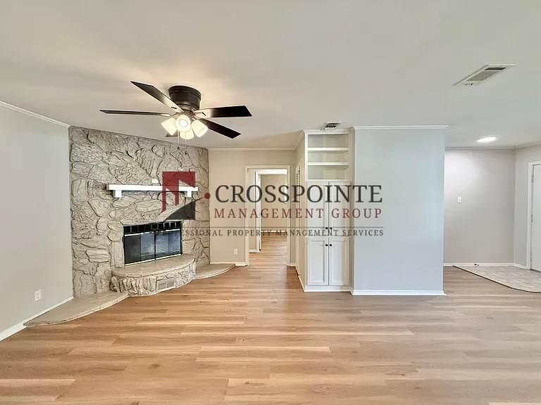 3014 Tower Dr — Photo 6