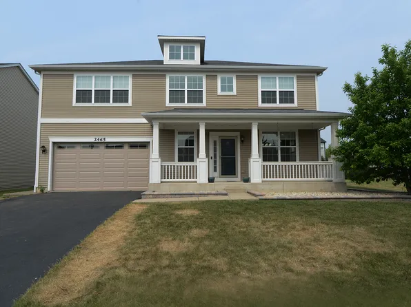 2465 Heron Ln, Wauconda, IL 60084
