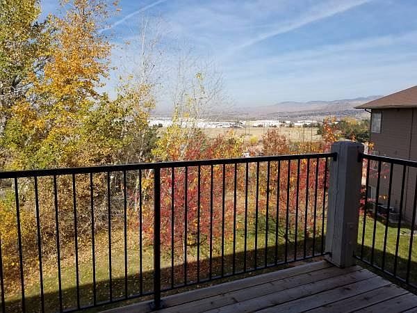 Patio with Mountain view
