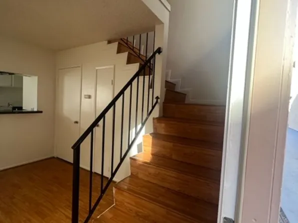 11833 Gilmore Apts., 11833 Gilmore St #4, North Hollywood, CA 91606