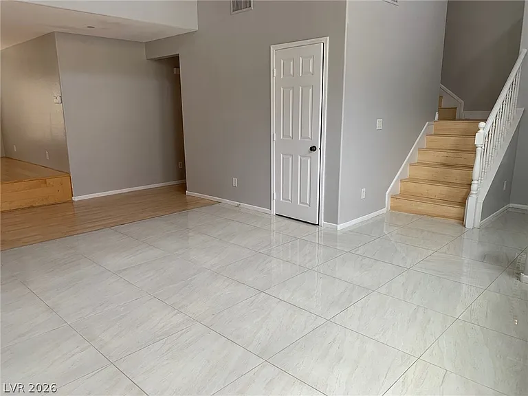 9933 W Diablo Dr — Photo 5