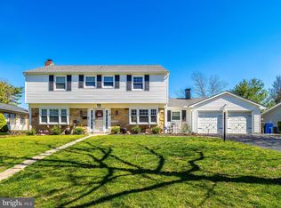 126 Club House Dr, Willingboro, NJ 08046