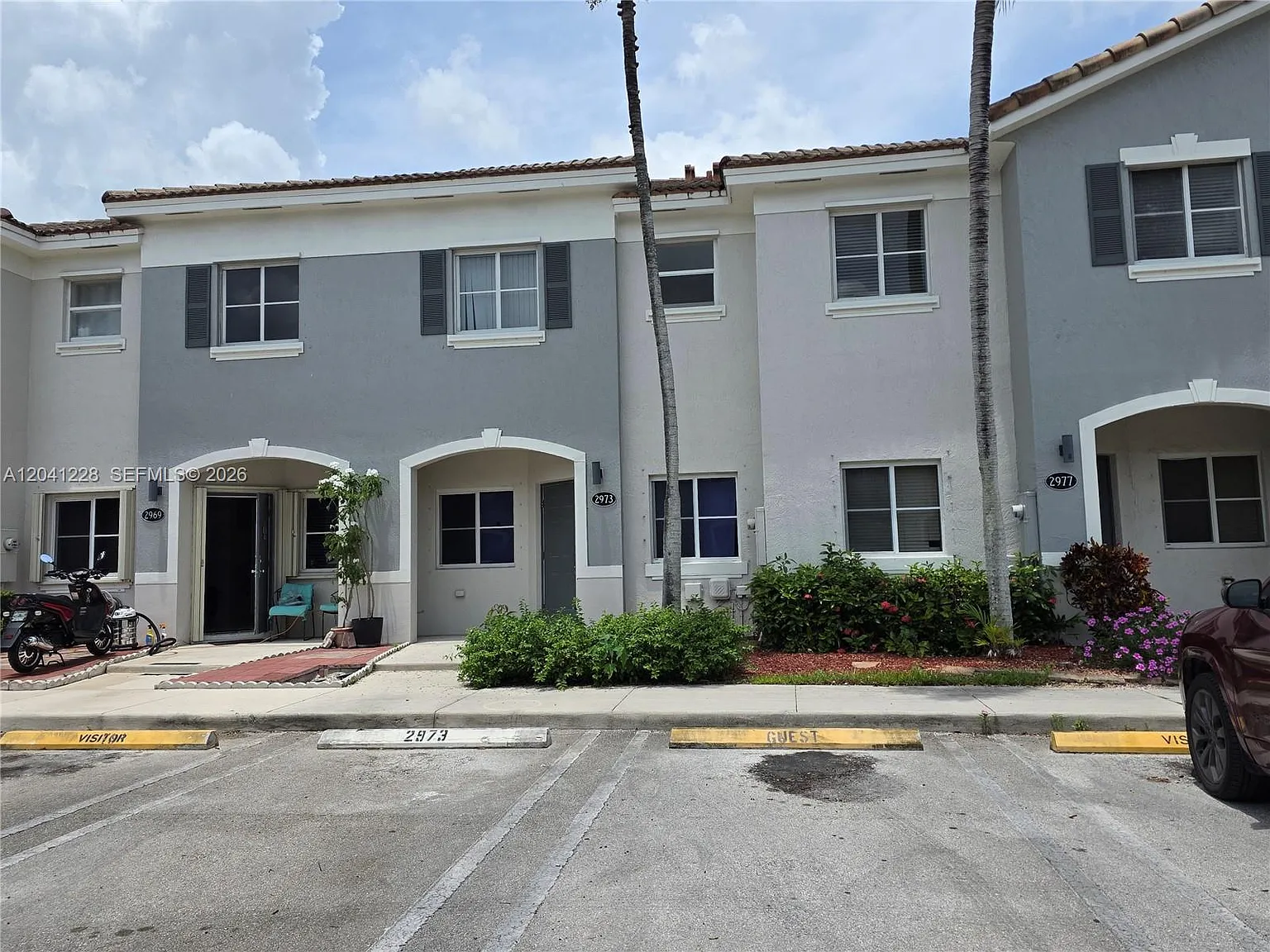 Venetia Grove — Photo 2