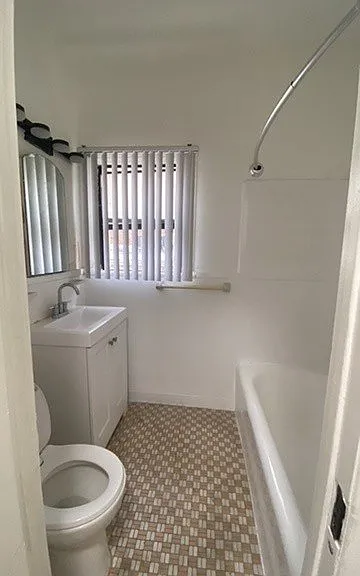 320 S. Manhattan Place — Photo 9