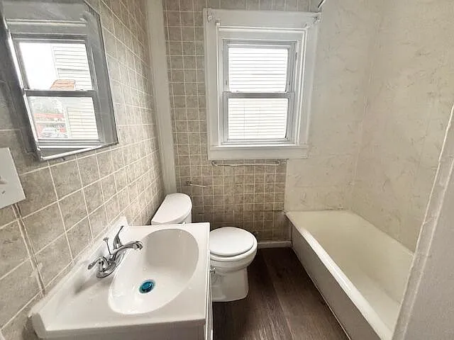 768 N Dawson Ave — Photo 7
