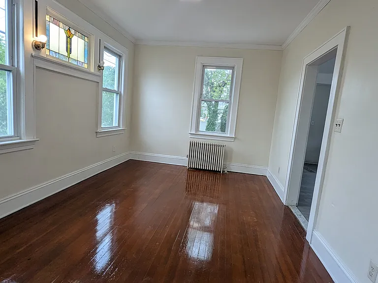 448 Ainsworth St — Photo 5