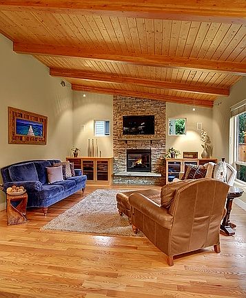 Living Room w/Gas Fireplace