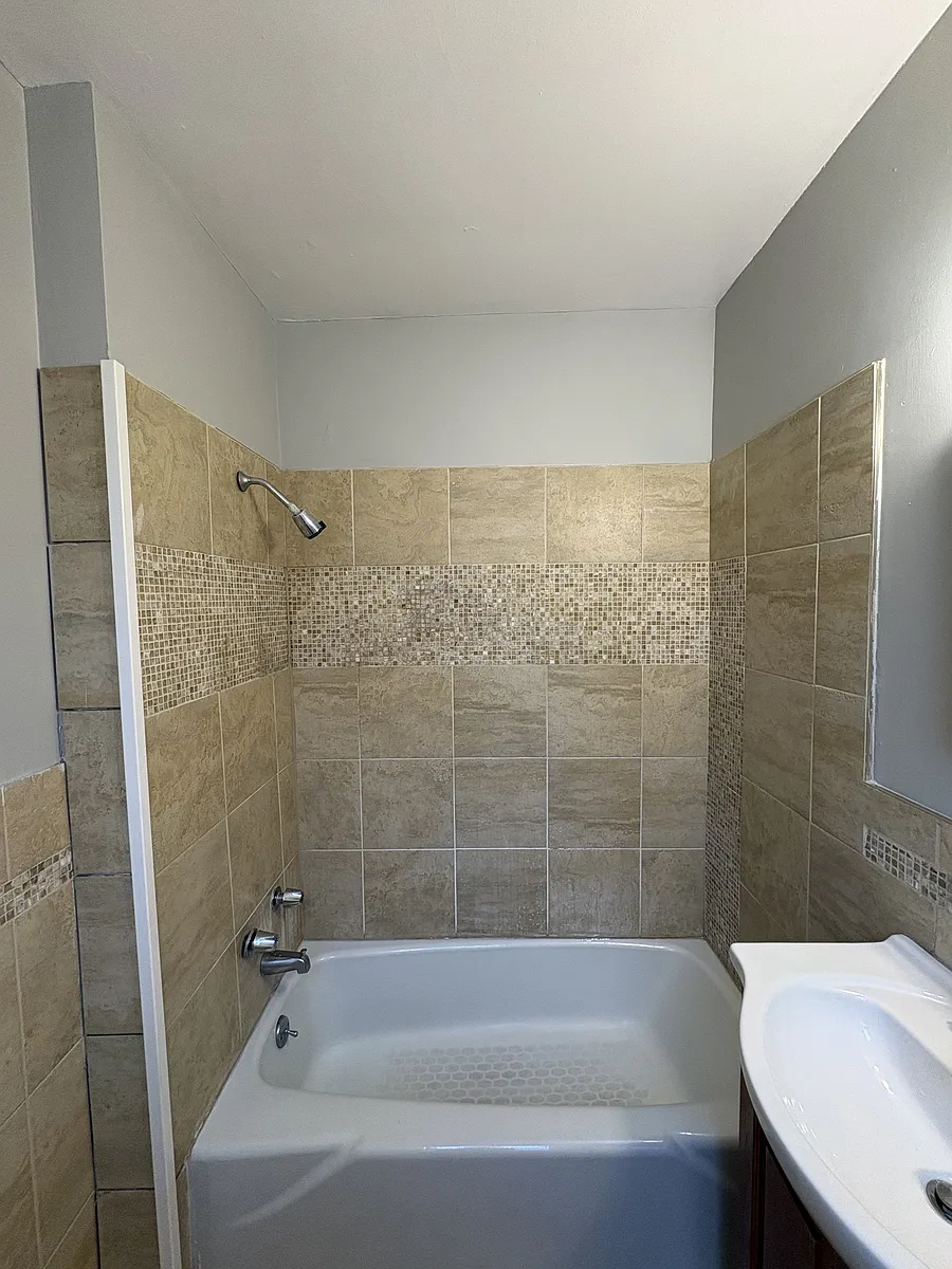 Building Photo - 232 Stamm Ave #1
